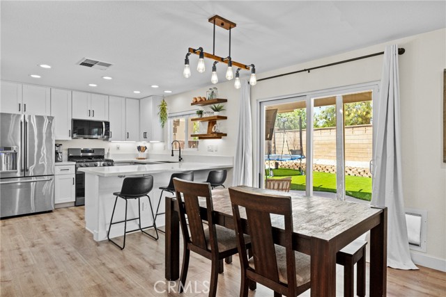 Detail Gallery Image 9 of 60 For 38551 Tranquila Ave, Murrieta,  CA 92563 - 3 Beds | 2/1 Baths