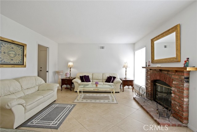 24402 Nugget Falls Lane, Laguna Niguel CA: https://media.crmls.org/medias/fe865356-8f23-447b-b897-1e915917a503.jpg