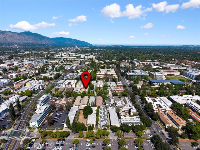 Detail Gallery Image 26 of 29 For 222 S Catalina Ave #8,  Pasadena,  CA 91106 - 3 Beds | 3/1 Baths