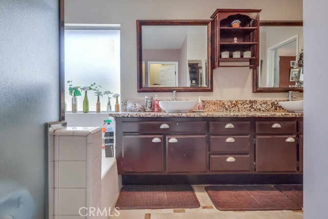 Detail Gallery Image 43 of 55 For 15915 Foothill Bld, Sylmar,  CA 91342 - 4 Beds | 3 Baths
