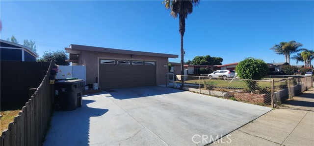 Detail Gallery Image 2 of 27 For 216 W Taylor St, Santa Maria,  CA 93458 - 3 Beds | 2 Baths