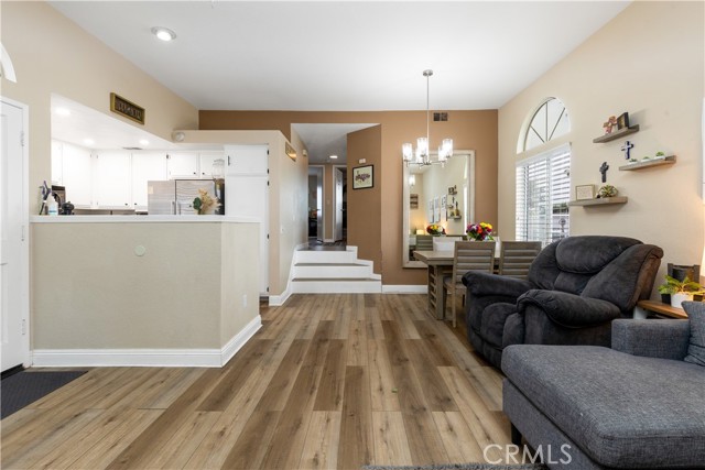 Detail Gallery Image 5 of 26 For 770 E San Bernardino Rd #1,  Covina,  CA 91723 - 2 Beds | 2 Baths