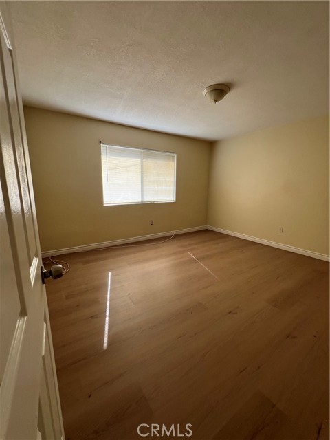 Detail Gallery Image 8 of 9 For 975 Waters Ave #2,  Pomona,  CA 91766 - 2 Beds | 1 Baths