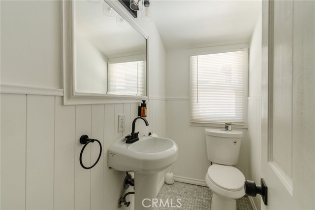 4741 Santa Lucia Drive, Woodland Hills CA: https://media.crmls.org/medias/fe8b7c94-6b1b-4fd5-aa79-5a2486db8c69.jpg