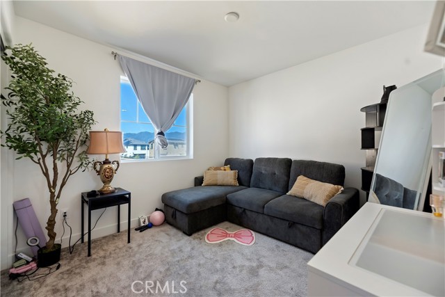 Detail Gallery Image 18 of 63 For 364 Castaic Way, Rialto,  CA 92377 - 3 Beds | 2/1 Baths