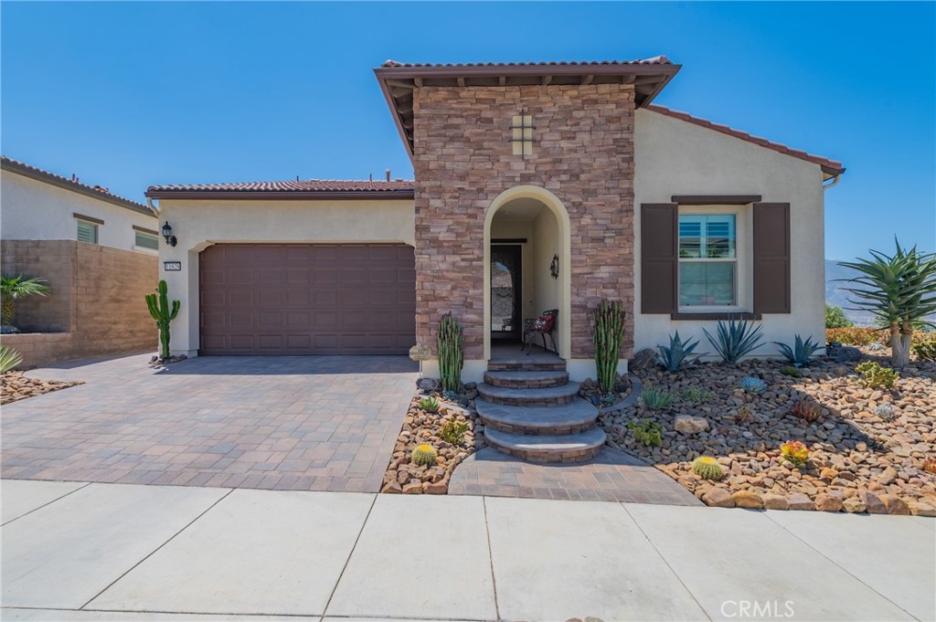 11829 Wandering Way
