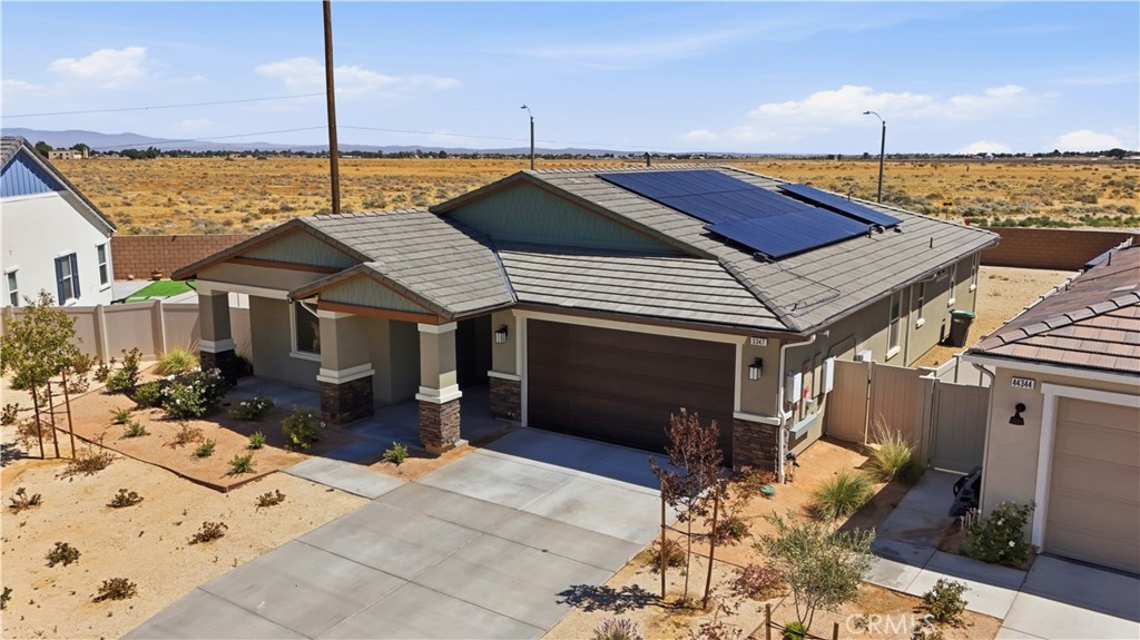 3347 Emerald Ln