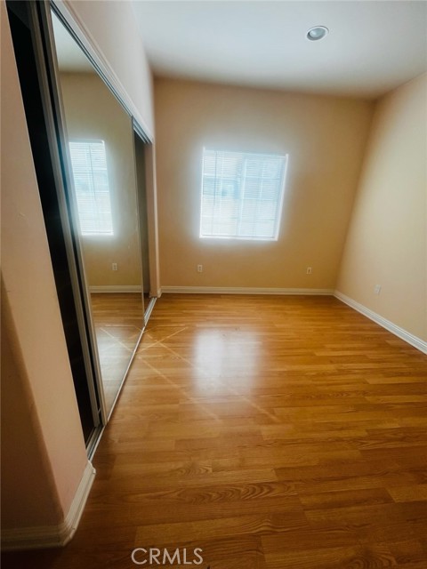 Detail Gallery Image 11 of 25 For 7445 Yarmouth Ave, Reseda,  CA 91335 - 4 Beds | 3 Baths