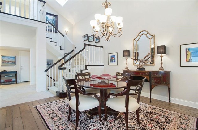 8 Toulon, Laguna Niguel CA: https://media.crmls.org/medias/fe8cda56-08ed-4ce6-95f2-f5ed7a31ac18.jpg