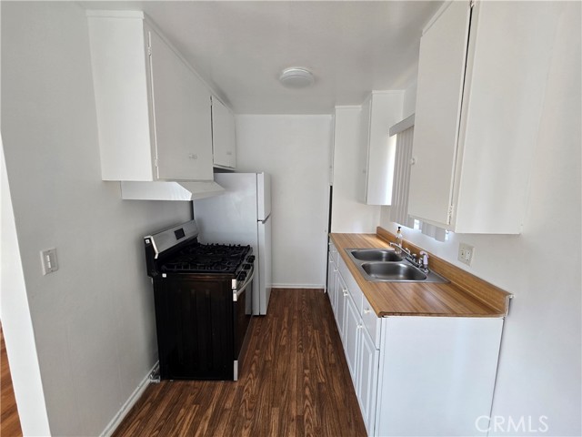 Detail Gallery Image 7 of 16 For 1808 10th St #D,  Santa Monica,  CA 90404 - 2 Beds | 2 Baths
