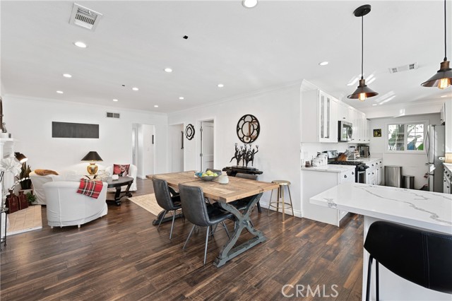 Detail Gallery Image 6 of 35 For 20852 Kittridge, Winnetka,  CA 91306 - 3 Beds | 2 Baths