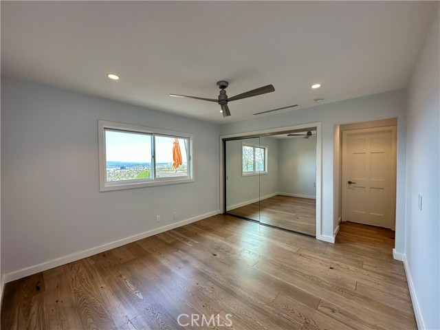1716 Via La Paz, Burbank CA: https://media.crmls.org/medias/fe8e3aeb-494d-4ca4-8d02-0387f36aa7a1.jpg