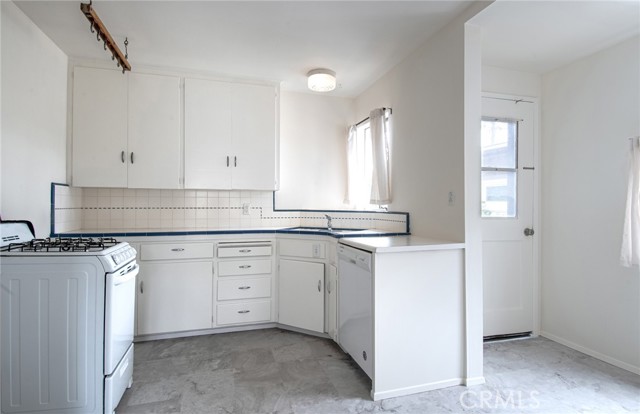 Detail Gallery Image 4 of 18 For 125 W Escalones, San Clemente,  CA 92672 - 2 Beds | 1/1 Baths