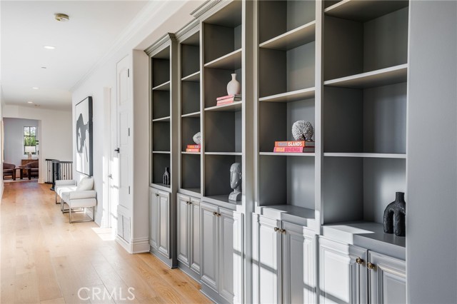 Detail Gallery Image 29 of 45 For 526 Riverside Ave, Newport Beach,  CA 92663 - 5 Beds | 6/1 Baths