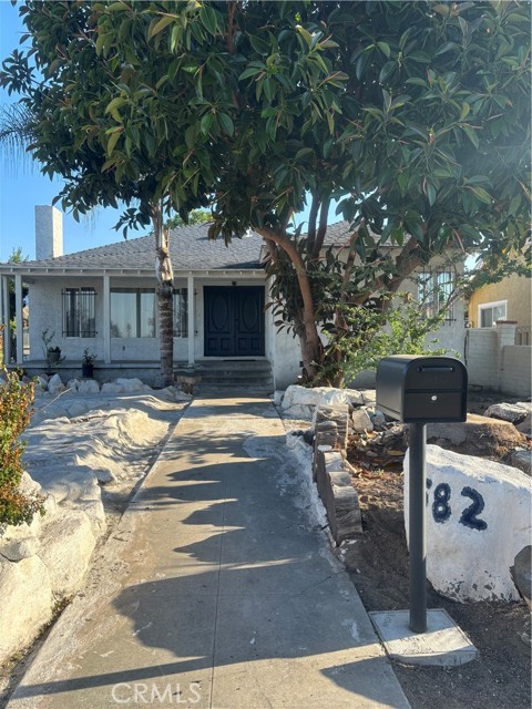 582 25Th, San Bernardino CA: https://media.crmls.org/medias/fe8f72ae-ed94-4c1f-8fa9-373100011d40.jpg