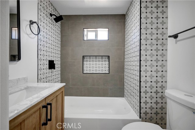 Detail Gallery Image 34 of 49 For 3515 S Norton, Los Angeles,  CA 90018 - 2 Beds | 3 Baths