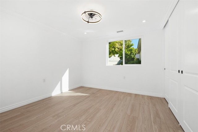 MLS #OC25171234 image #28