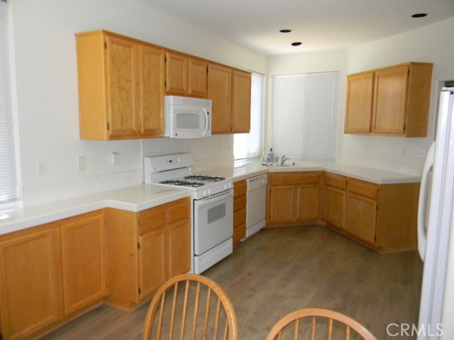 613 Big Spring Drive, Banning CA: https://media.crmls.org/medias/fe90f704-4b8e-4a04-aef8-2b9b18200df0.jpg