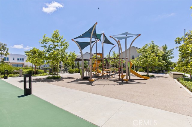 180 Paddlewheel, Lake Forest CA: https://media.crmls.org/medias/fe90fb4f-a2a0-4bb7-8fee-fc265609ef83.jpg