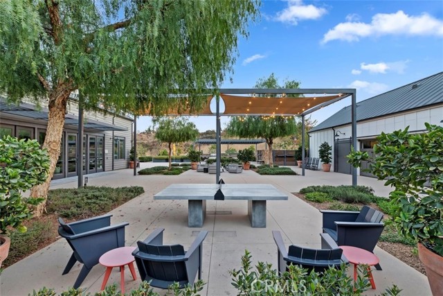 2275 Melogold Way, Corona CA: https://media.crmls.org/medias/fe91016f-ae34-4d5f-9443-c5b913aa669a.jpg