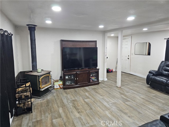 Detail Gallery Image 6 of 13 For 16115 33rd Ave, Clearlake,  CA 95422 - 2 Beds | 2 Baths