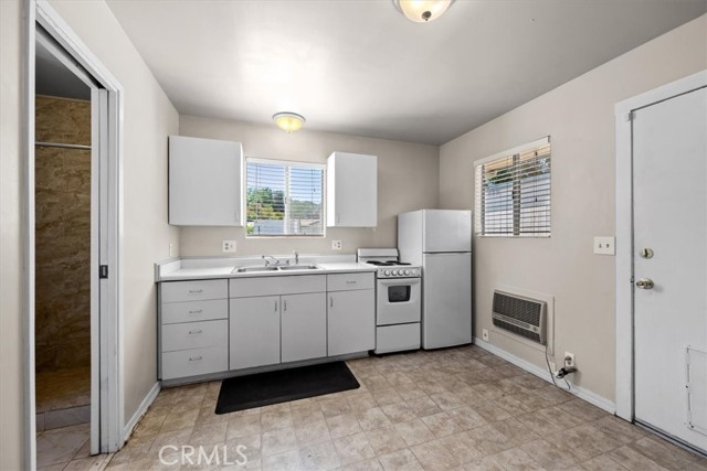 7100 Navajoa Avenue, Atascadero CA: https://media.crmls.org/medias/fe91bf92-b7bb-4a20-a835-093e04cb67a8.jpg