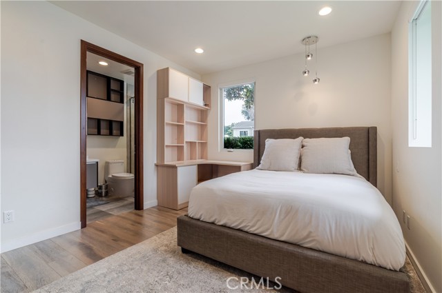 Detail Gallery Image 5 of 72 For 500 N Lucia Ave, Redondo Beach,  CA 90277 - 4 Beds | 5 Baths