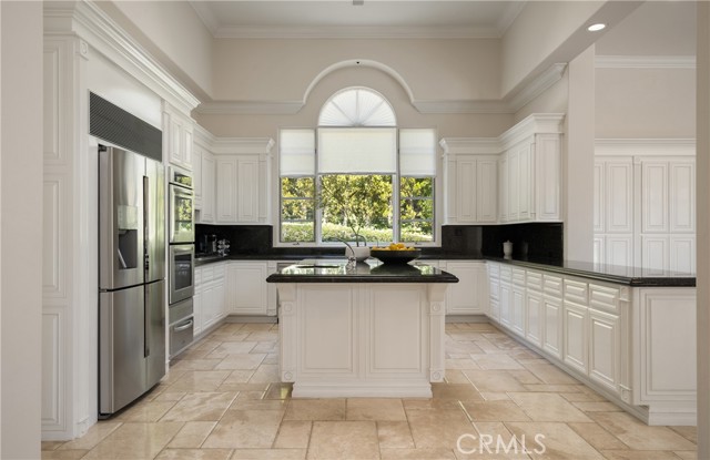 16727 Camino Sierra del Sur Drive, Rancho Santa Fe CA: https://media.crmls.org/medias/fe922cee-b2f2-4797-a9ac-0fdf2a0d5938.jpg