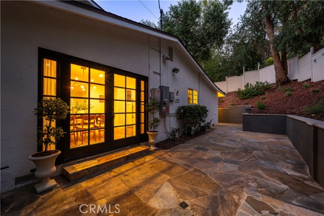 Detail Gallery Image 57 of 73 For 4590 Ensenada Dr, Woodland Hills,  CA 91364 - 3 Beds | 2/1 Baths