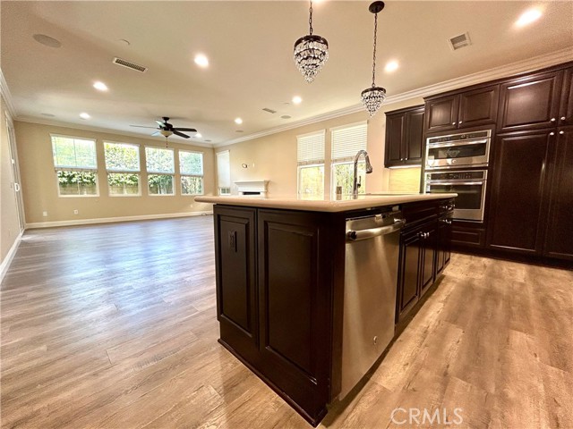 Detail Gallery Image 8 of 33 For 137 Carrotwood, Irvine,  CA 92618 - 4 Beds | 3/1 Baths