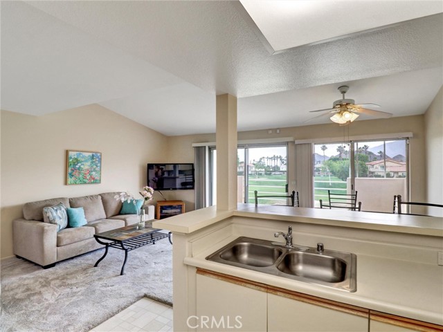 78209 Indigo Drive, La Quinta CA: https://media.crmls.org/medias/fe93ca14-65eb-4029-a471-bd055e38802c.jpg