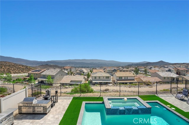 Detail Gallery Image 19 of 46 For 28511 Sparrow Way, Saugus,  CA 91350 - 5 Beds | 5 Baths