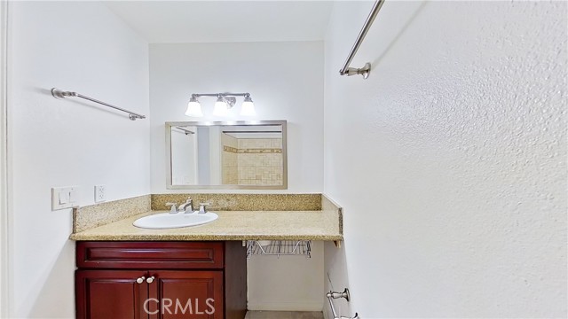 Detail Gallery Image 10 of 22 For 1300 Saratoga Avenue #815,  Ventura,  CA 93003 - 3 Beds | 2 Baths