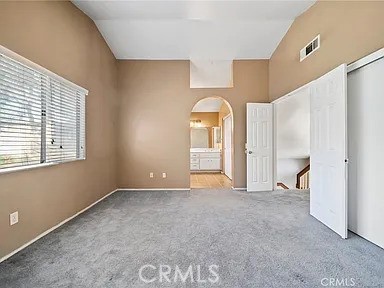 https://media.crmls.org/medias/fe957fdc-d475-4d76-a39e-baf8f1f82dd1.jpg?preset=X-Large