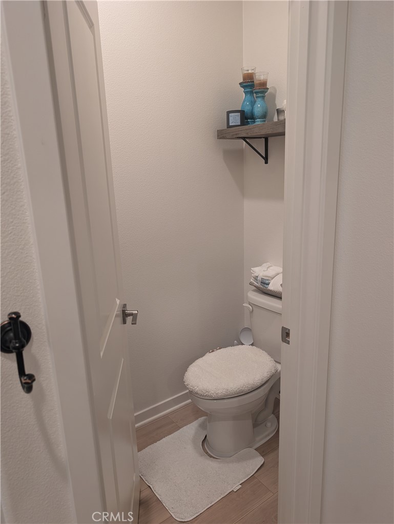 https://media.crmls.org/medias/fe95a775-2491-4d9e-8af5-7e66d261ef2e.jpg?preset=X-Large