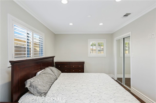 2279 W Falmouth Avenue, Anaheim CA: https://media.crmls.org/medias/fe95b011-3669-4e8e-9a3b-70af737e7bd3.jpg