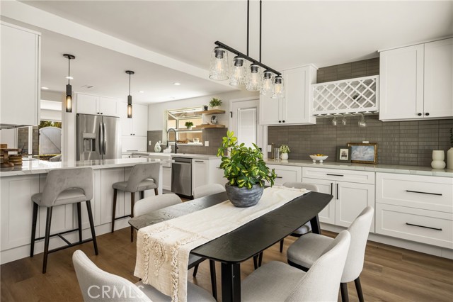 9802 Effingham Drive, Huntington Beach CA: https://media.crmls.org/medias/fe95b402-407a-4fa1-a440-96e212293ad0.jpg