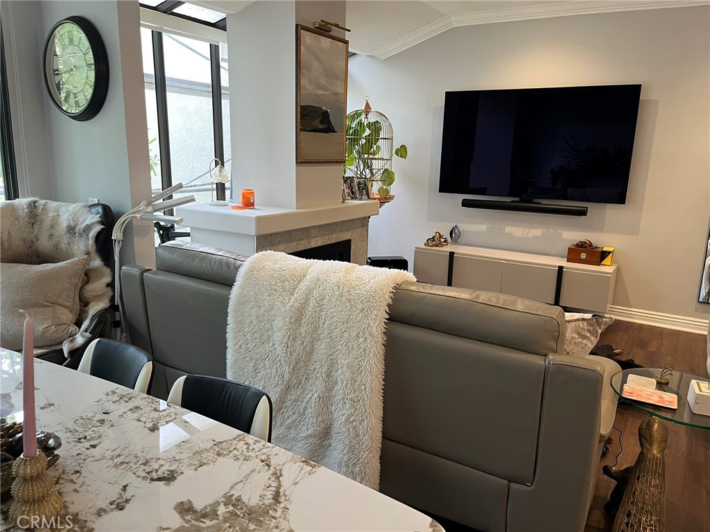 Fe96d5aa 9de0 4a66 B70c 3417efaa8419