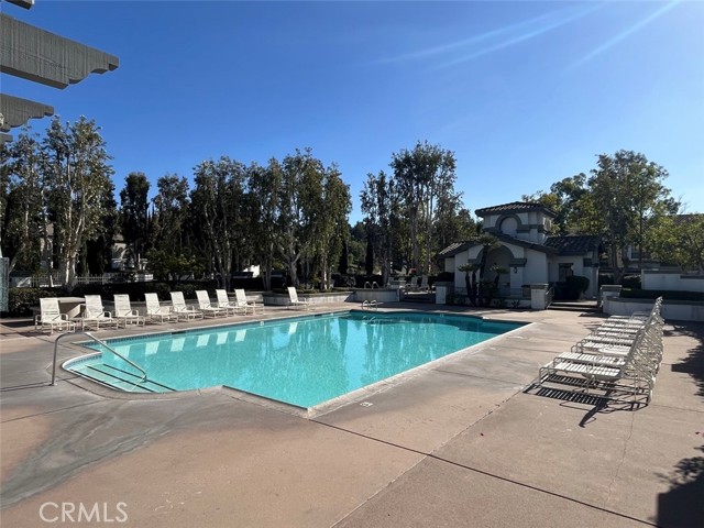 11 Brindisi, Mission Viejo CA: https://media.crmls.org/medias/fe971d02-d6ce-4c96-a68d-aa4e92ccbd02.jpg
