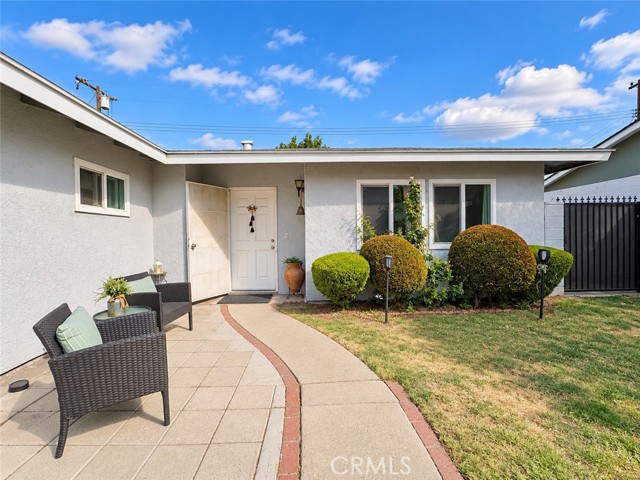 18807 Elizondo Street photo 4