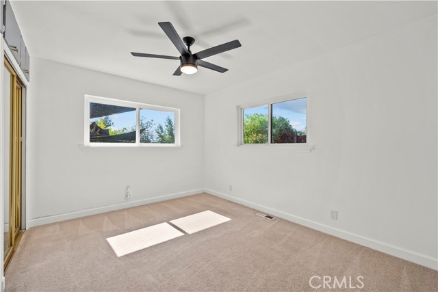 25083 Wheeler Road, Newhall CA: https://media.crmls.org/medias/fe9786ce-81c2-4334-890b-583f1a24deeb.jpg