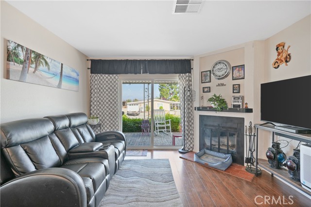 23011 Big Tee Drive, Canyon Lake CA: https://media.crmls.org/medias/fe98502a-8a2d-48d5-9db2-0f57a905fc08.jpg