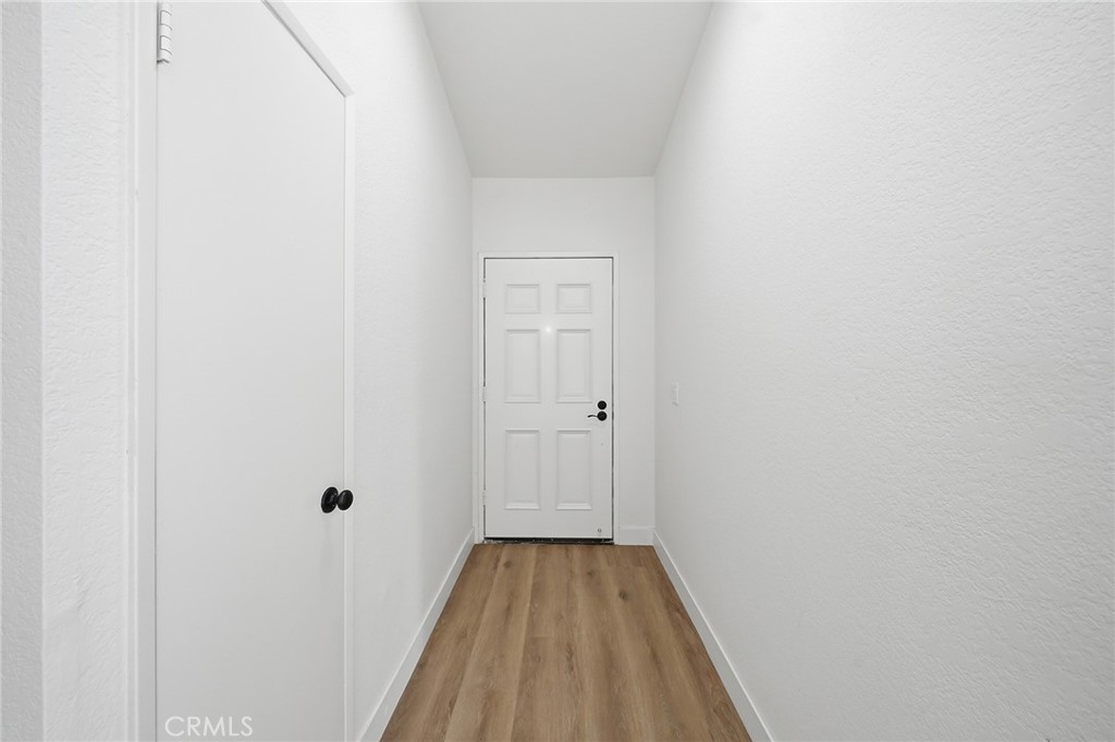 https://media.crmls.org/medias/fe988509-4111-4bb0-8aad-937ea5914752.jpg?preset=X-Large