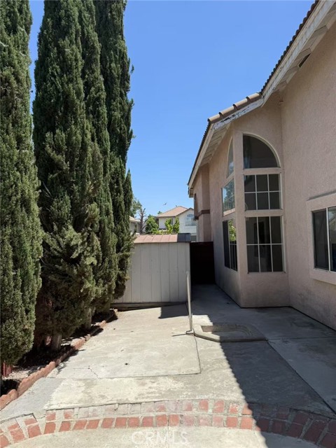 14041 Catalina Court, Fontana CA: https://media.crmls.org/medias/fe99a12f-b9df-489c-b2a0-55f07a42c869.jpg