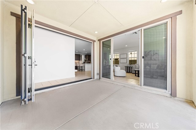 1928 Aliso Canyon Drive, Lake Forest CA: https://media.crmls.org/medias/fe99cefb-3d19-45b5-a69b-794963285682.jpg