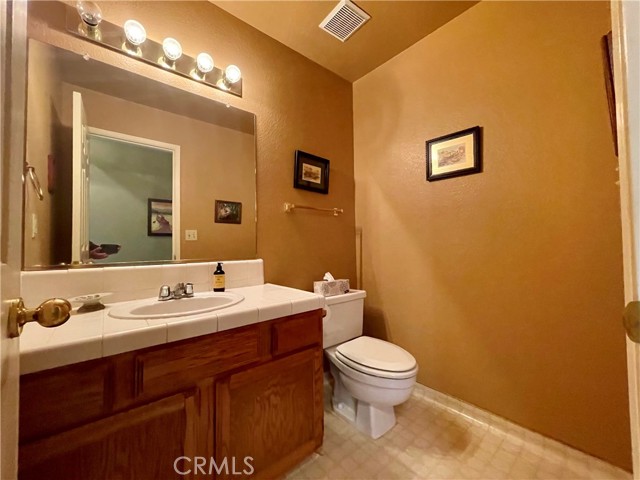 Detail Gallery Image 13 of 28 For 40547 Saddleback, Bass Lake,  CA 93604 - 3 Beds | 2/1 Baths