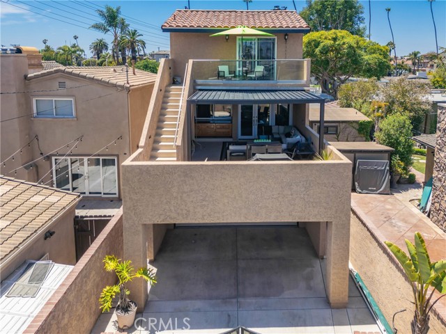 708 Main Street, Huntington Beach CA: https://media.crmls.org/medias/fe9a84ca-c87c-40c1-9d0a-d65e13d01ae5.jpg