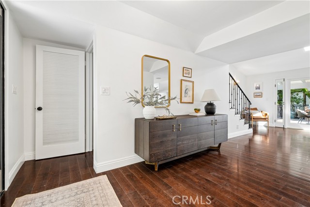 Detail Gallery Image 13 of 73 For 4590 Ensenada Dr, Woodland Hills,  CA 91364 - 3 Beds | 2/1 Baths