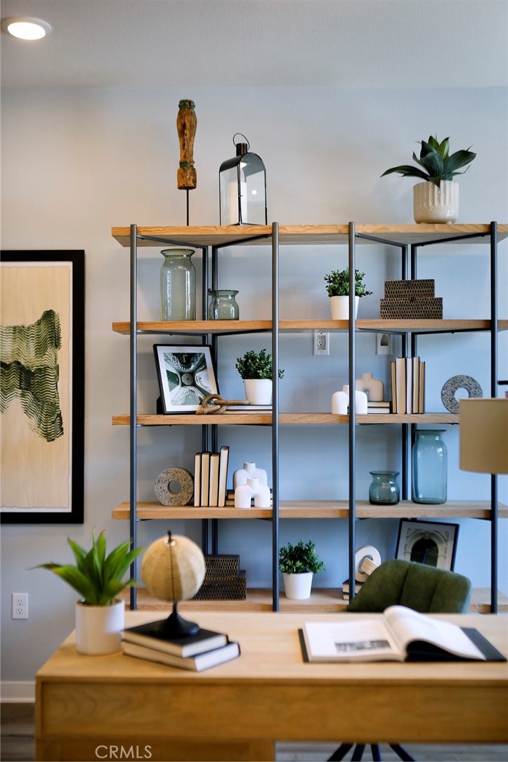 https://media.crmls.org/medias/fe9b7a70-6ddb-4a04-874b-9b6df6c84051.jpg?preset=X-Large