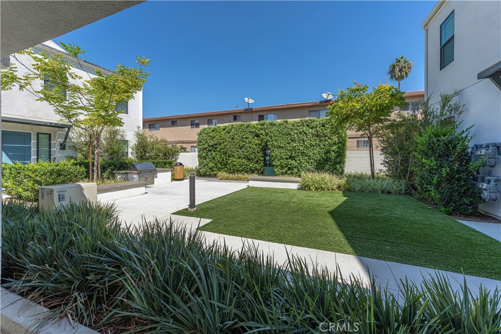 12234 Greenleaf Lane